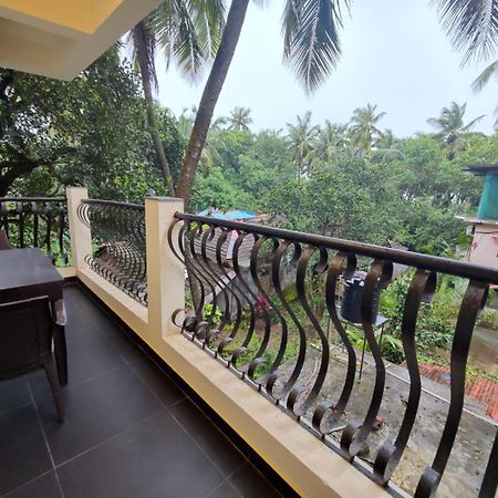 Blue Door Hotel Morjim Exterior photo