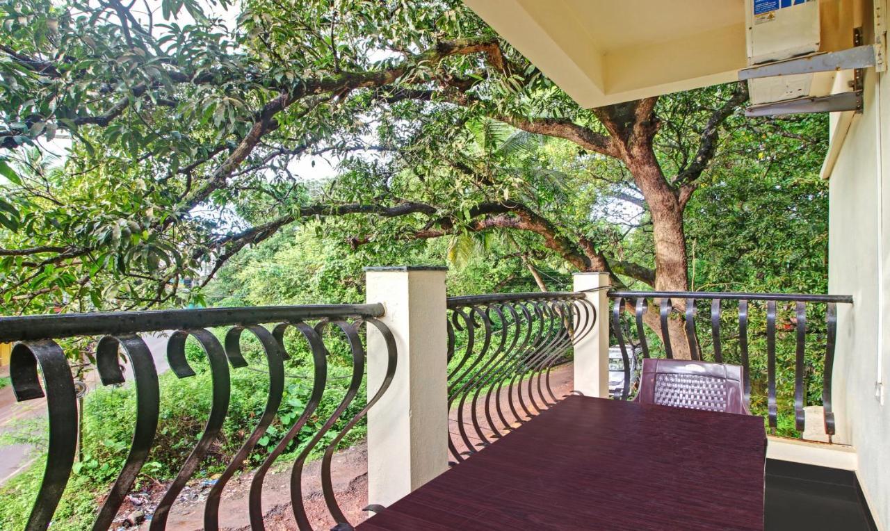 Blue Door Hotel Morjim Exterior photo